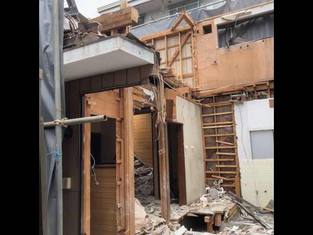 木造２階建て解体工事(東京都葛飾区青戸)工事中の様子です。